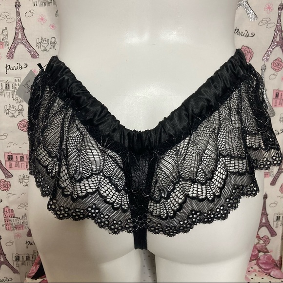 Frederick’s of Hollywood The Premier Panty Collection Black Skirted Thong - Picture 6 of 12